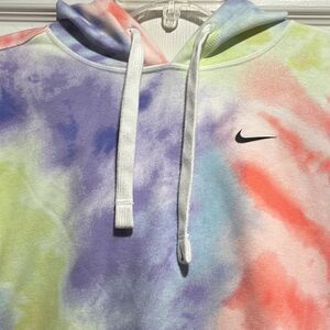 Nike NWOT TIE DYE cropped Women’s Hooded Sweatshirt Size Small.